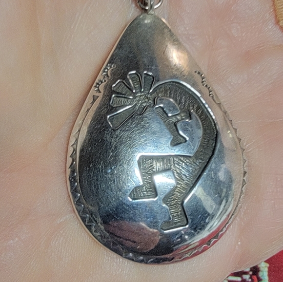 Vintage Navajo Sterling Silver J. Yellowhorse Kokopelli Pendant - Picture 3 of 4